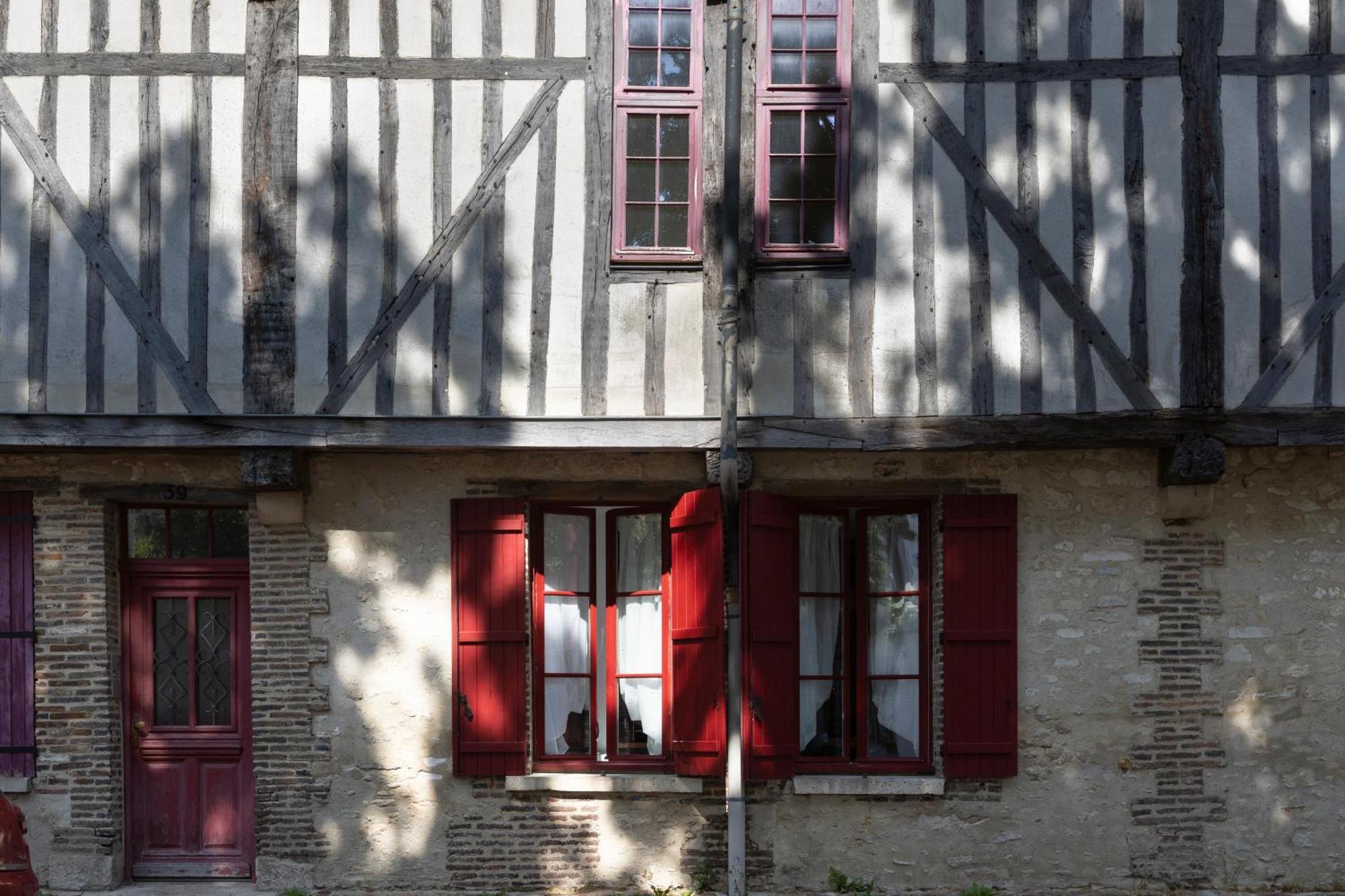 L'Odyssee - Parking Prive - Centre Ville Troyes Exterior photo